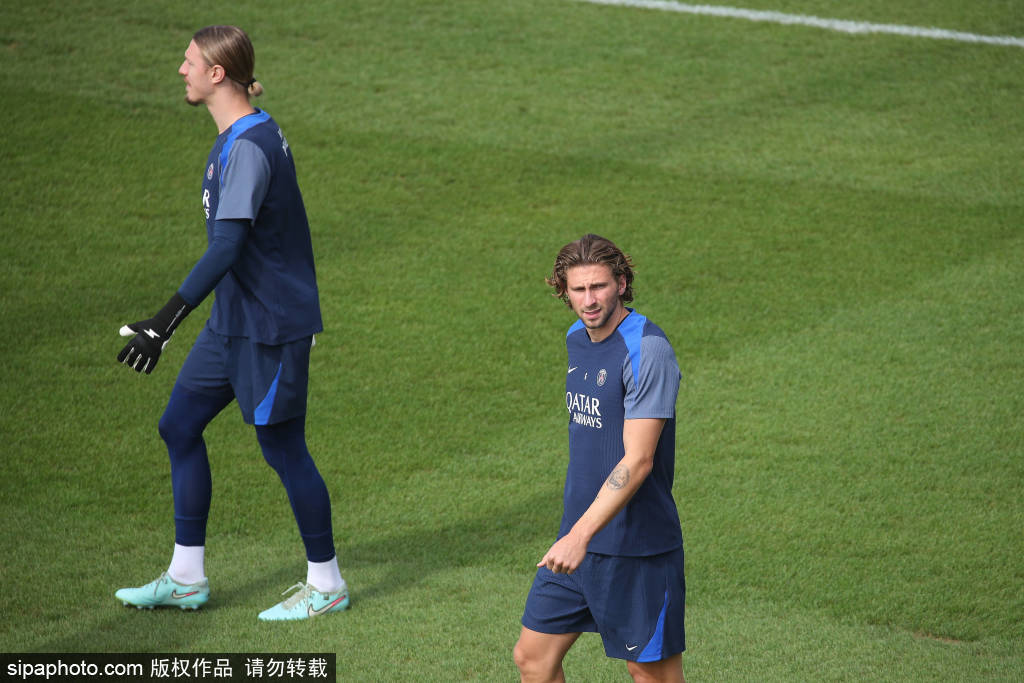 法甲第4轮焦点战：巴黎圣日耳曼迎战朗斯，为欧冠开幕战蓄力